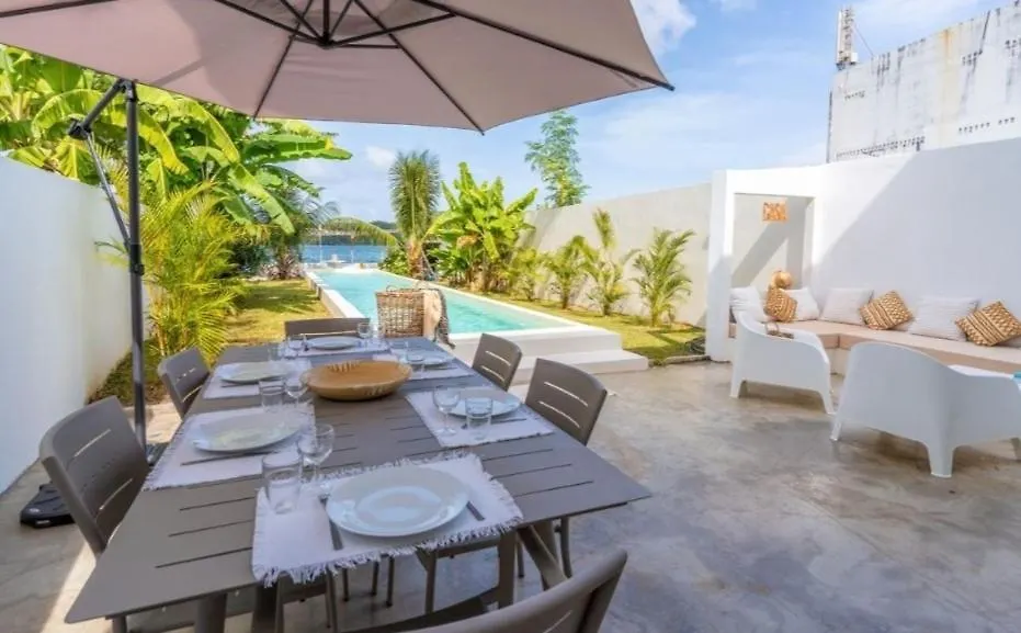 Jolie Chambre Pied Dans L'Eau Dans Villa Blanca Martinique